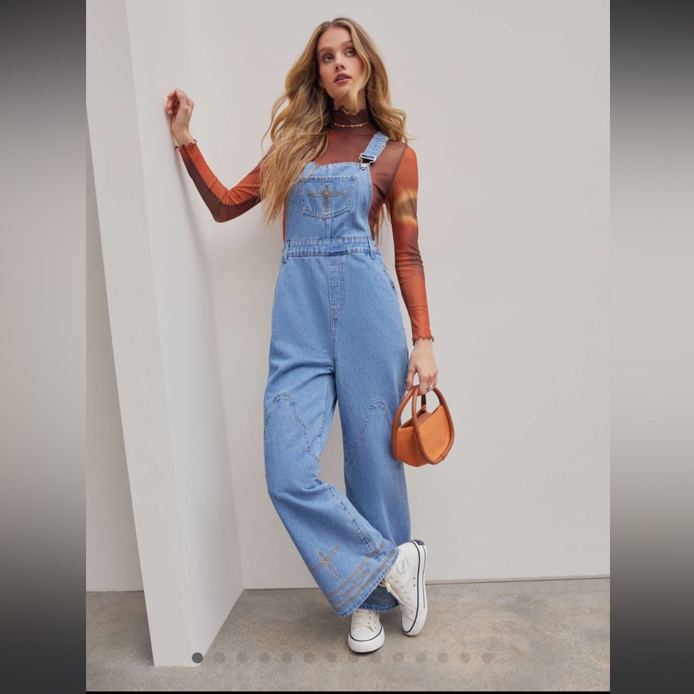 Cider NWT west bound light wash denim overalls size medium